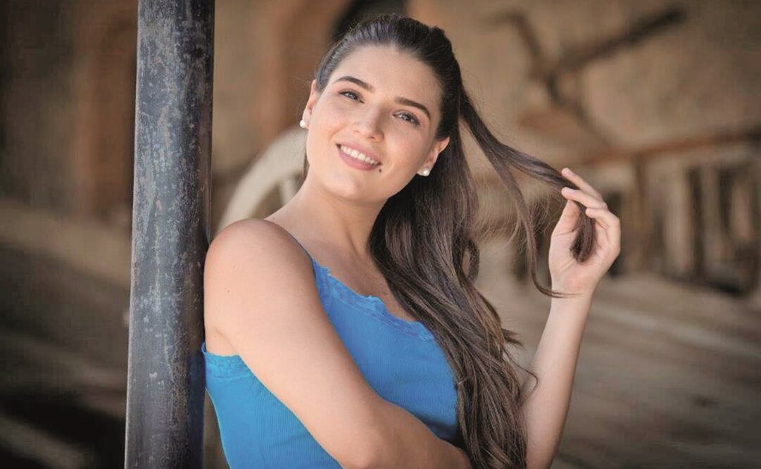 Su personaje es Clara, novia del hijo de un político. Foto: Televisa