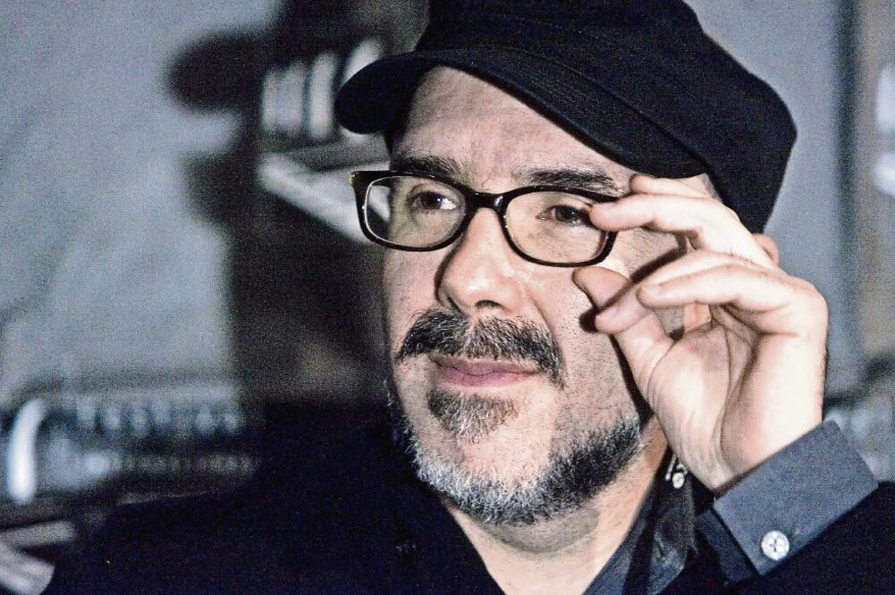 Sama es director de películas como El sueño de Lu y Sin ton ni Sonia (CLASOS)