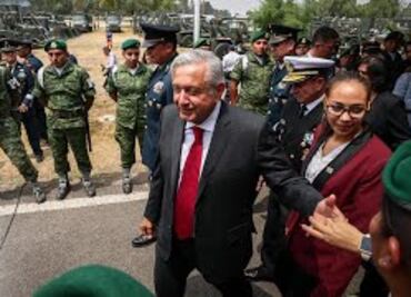 Arranca AMLO estudios y trabajos para el aeropuerto en Santa Lucía