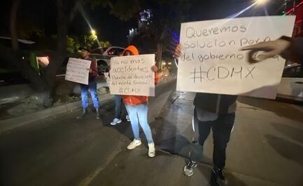 Motociclistas bloquean División del Norte para denunciar presencia de baches; han causado caídas y fracturas