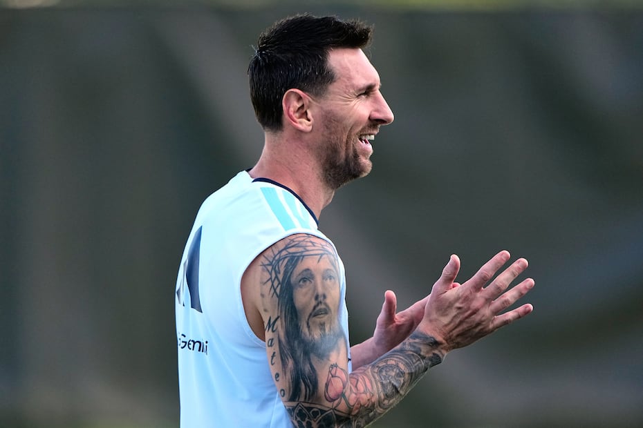 Lionel Messi en entrenamiento con la selección de Argentina, durante la Fase de Grupos del Mundial de 2026 - Foto: AP