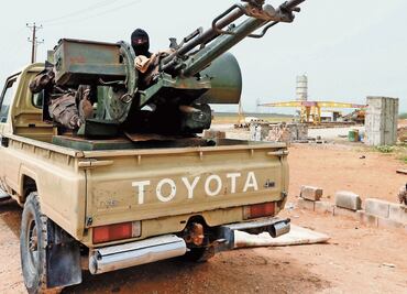 Arrecia conflicto armado en Libia