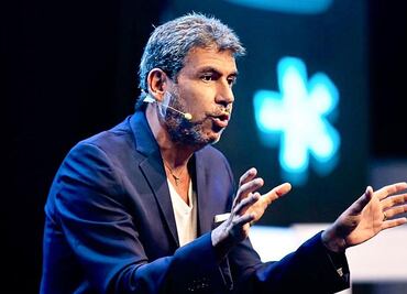 ¿Qué piensa Arturo Elías Ayub sobre venta pirata de su libro? Esto dijo