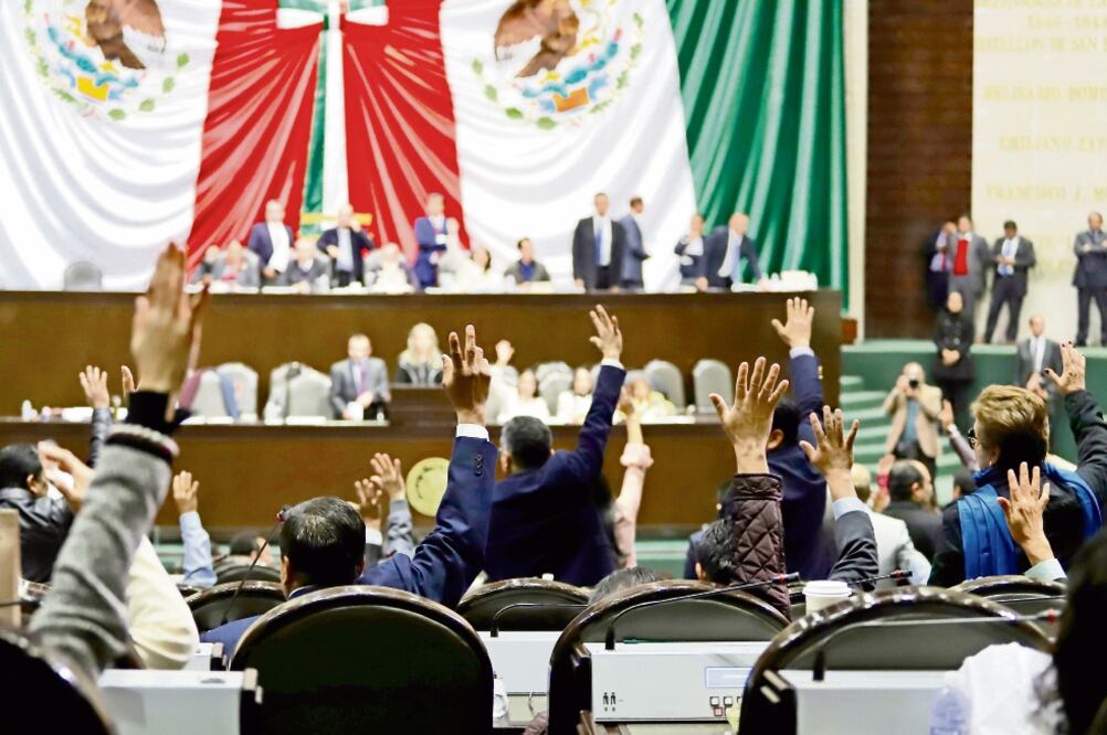 Las bancadas del PRI, PAN, MC y PRD en la Cámara Baja enviaron un documento a la SCJN contra la Ley Orgánica de Administración Pública Federal. Foto: ARCHIVO EL UNIVERSAL