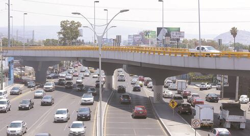 Este lunes 30 de diciembre no circulan autos con engomado amarillo