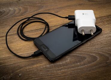 ¿Qué es la carga rápida para celular y cómo aprovecharla al máximo?