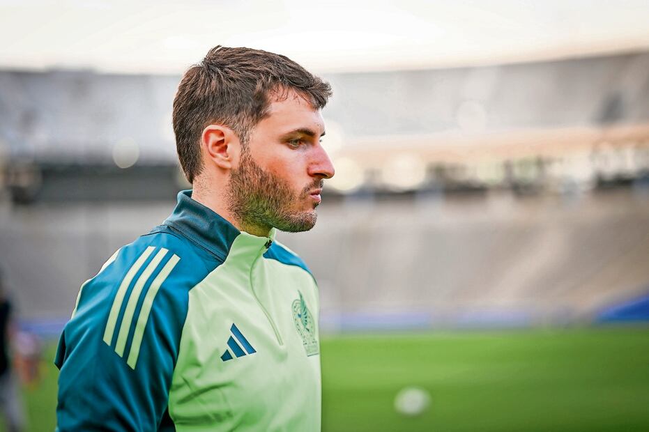 Santiago Giménez y el Jimmy aclaran situaciones