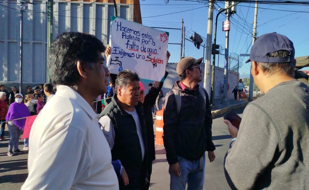 Protesta por falta de agua; vecinos bloquean vialidades en Álvaro Obregón. Foto: Especial