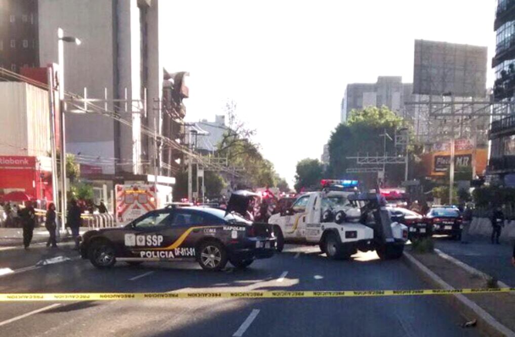 Se registró una explosión en una cafetería ubicada en Félix Cuevas y Recreo, informó el jefe de Gobierno del Distrito Federal, Miguel Ángel Mancera. Foto Twitter SSP_CDMX