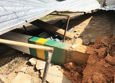 Fuertes vientos dañan 7 escuelas en Oaxaca y suspenden clases