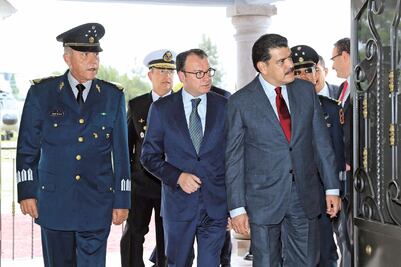 Comisión de Cambios ajusta subastas diarias de dólares