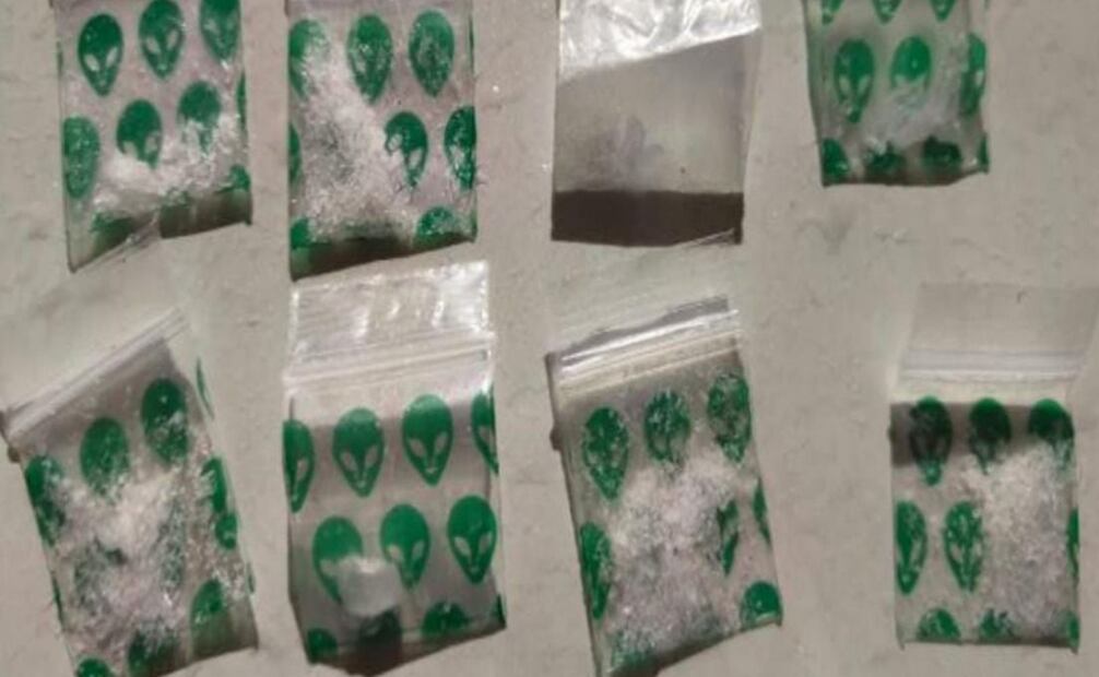 El presunto culpable portaba sobre de droga. Foto: Especial