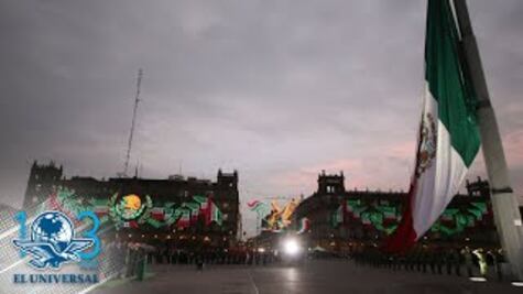 AMLO iza bandera a media asta en memoria de víctimas de sismos