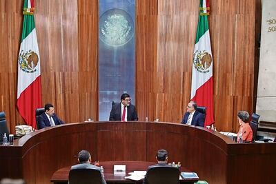 Tribunal da luz verde a “corcholatas” y al Frente Opositor