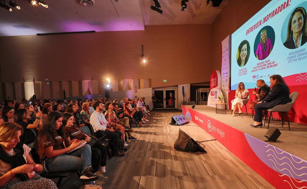 Carmen Correa, María Noel Vaeza y Gema Sacristán en Foro GLI 2023, organizado por PRO Mujer en Medellín, Colombia. / Foto: Especial