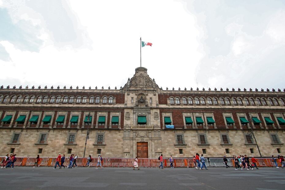 Hasta el sexenio de Vicente Fox se podía entrar por la puerta principal de Palacio Nacional. Foto: Carlos Mejía / EL UNIVERSAL