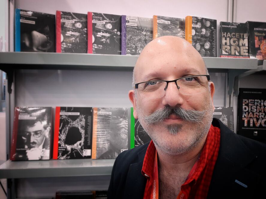 Guido Indij: Pasión por la foto y los libros