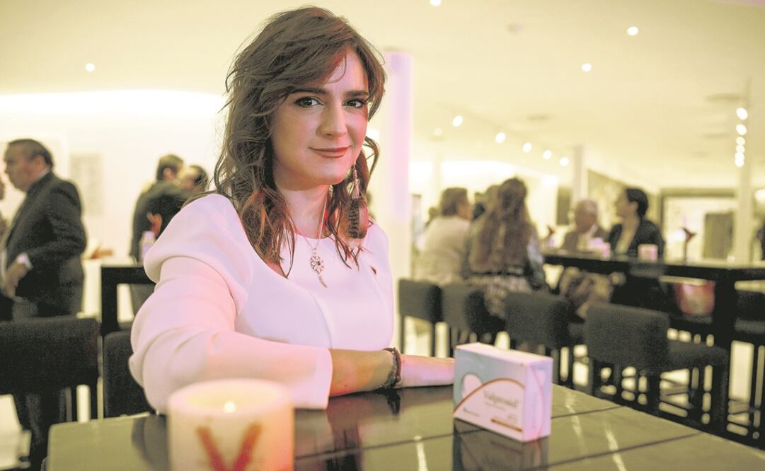 Regina de Ovando es cantante y compositora. Dice que el Trastorno Afectivo Bipolar no le ha impedido alcanzar ninguna de sus metas. En su más reciente creación, Superman , expone las vicisitudes de vivir con ese mal. (FOTOS: CRISTOPHER ROGEL BLANQUET.)