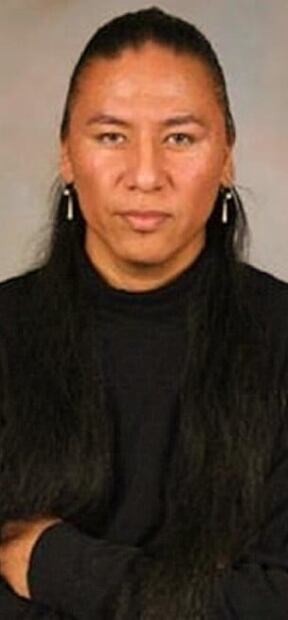 Actor de "Danza con Lobos" es arrestado por violentar presuntamente a menores de edad durante los 90 