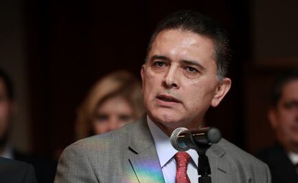 Devuelve al gobierno 100 mil pesos al mes