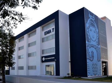 BUAP anuncia regreso a clases presenciales en diversas facultades; escuela había sido tomada por estudiantes