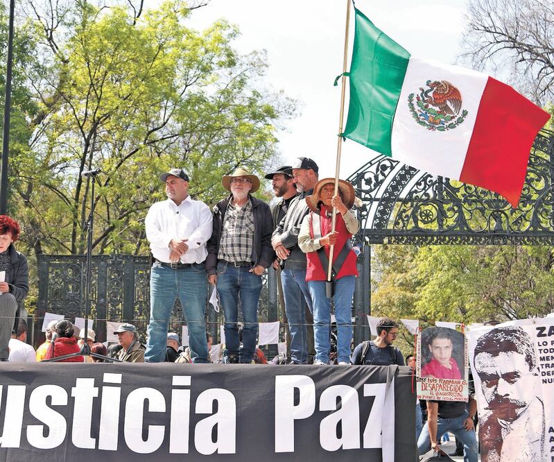 La Caminata por la Paz será recibida en el Senado, donde se entregará una propuesta para mejorar la seguridad pública del país, así como agilizar el acceso a la justicia y garantizar la no repetición de violaciones a derechos. Foto: CARLOS MEJÍA