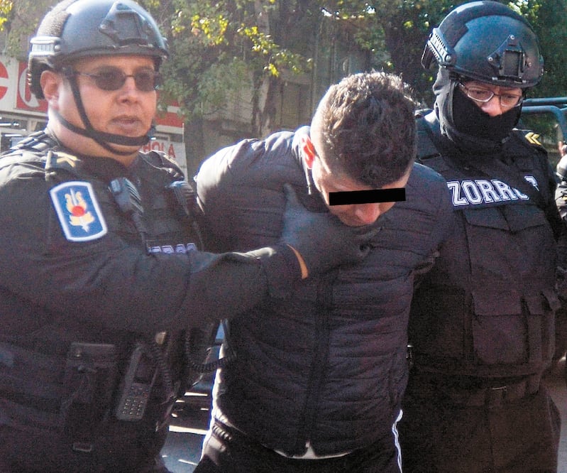 Aprehensión. Los presuntos asesinos de Abril fueron detenidos por elementos de la SSC en la alcaldía Iztapalapa. Foto: ARCHIVO EL UNIVERSAL