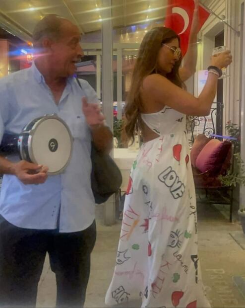 Los looks de Galilea Montijo en sus vacaciones por Turquía