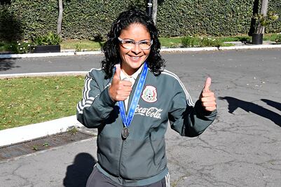 Mónica Vergara satisfecha por entrenar al Tri Femenil Sub-20