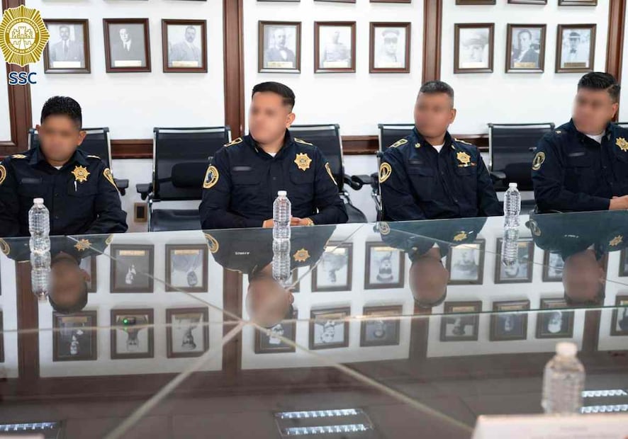 Los oficiales fueron ascendidos por su respuesta ante un robo a una casa habitación en la colonia Lomas de Chapultepec, alcaldía Miguel Hidalgo. Foto: Especial