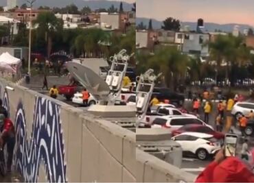 Aficionados de San Luis y Tigres se enfrentan al final del partido; hubo balazos