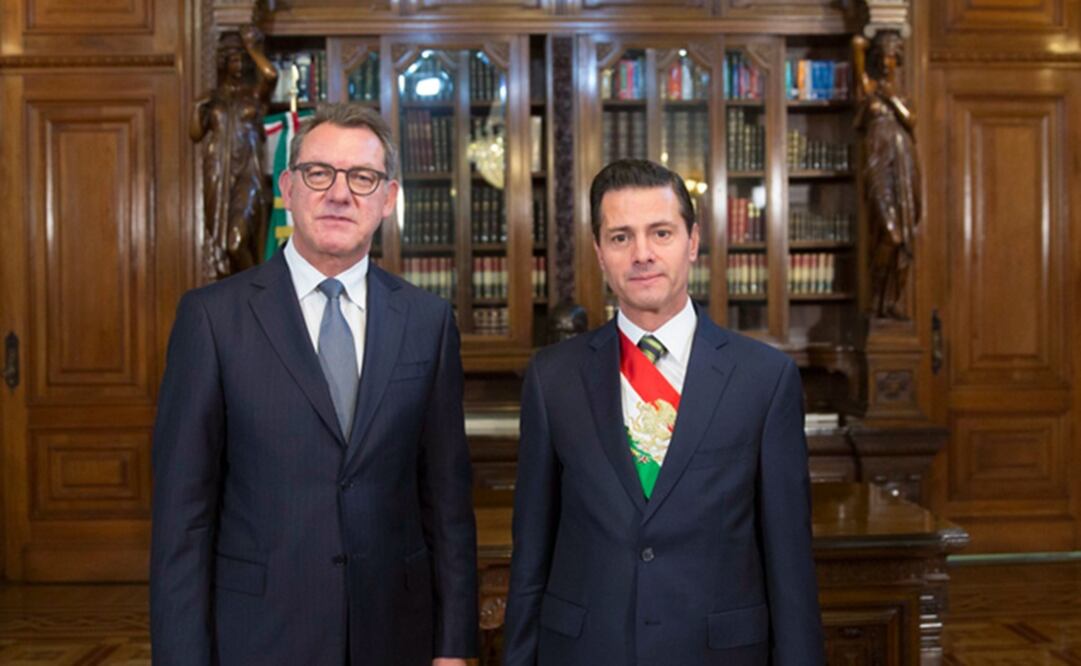 El presidente Enrique Peña Nieto recibió cartas credenciales de 17 embajadores. Foto: Presidencia de la República