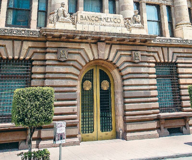 El Banco de México informó que la política monetaria se ajustará de manera oportuna para alcanzar la meta de la inflación de 3%. Foto/ARCHIVO EL UNIVERSAL