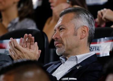 Por segunda ocasión, directivo de Chivas da línea a medios en Guadalajara ¿le harán caso?