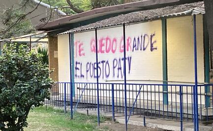 Encapuchados vandalizan el CCH Azcapotzalco; prenden fuego en la dirección