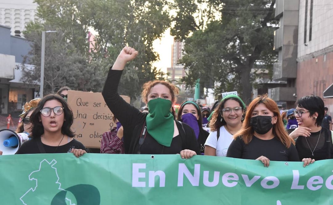 Mujeres marchan en Monterrey por el Día de acción global a favor del aborto / Foto: Emilio Vásquez. EL UNIVERSAL