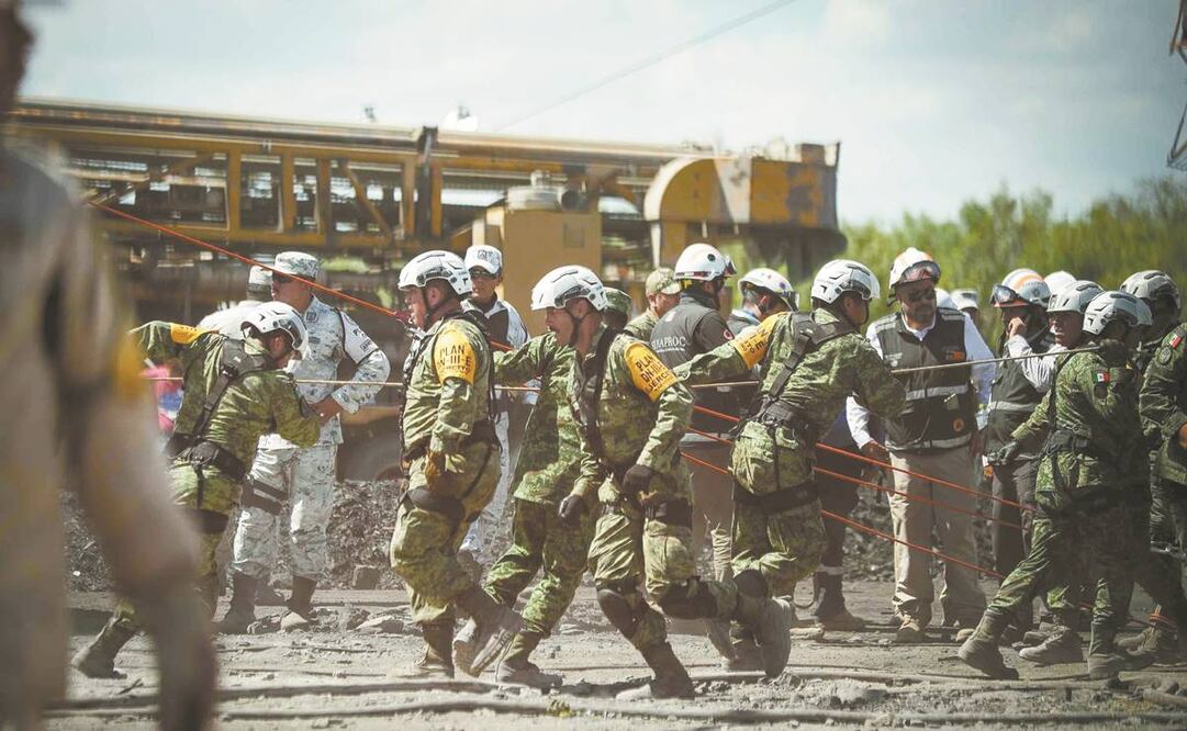 Avanzan los trabajos para rescatar a los 10 trabajadores que quedaron atrapados en un pozo de carbón, en la comunidad de Agujita, el miércoles pasado. Foto: Diego Simón/ EL UNIVERSAL