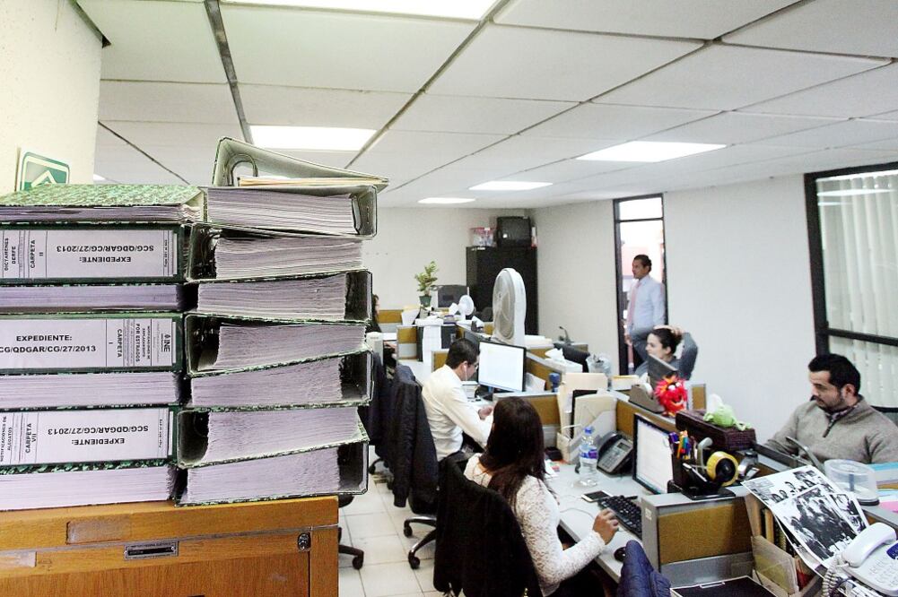 Las oficinas actuales del INE son incómodas para los trabajadores porque son pequeñas, no tienen ventilación natural y están llenas de cajas de cartón (ADRIÁN HERNÁNDEZ. EL UNIVERSAL)