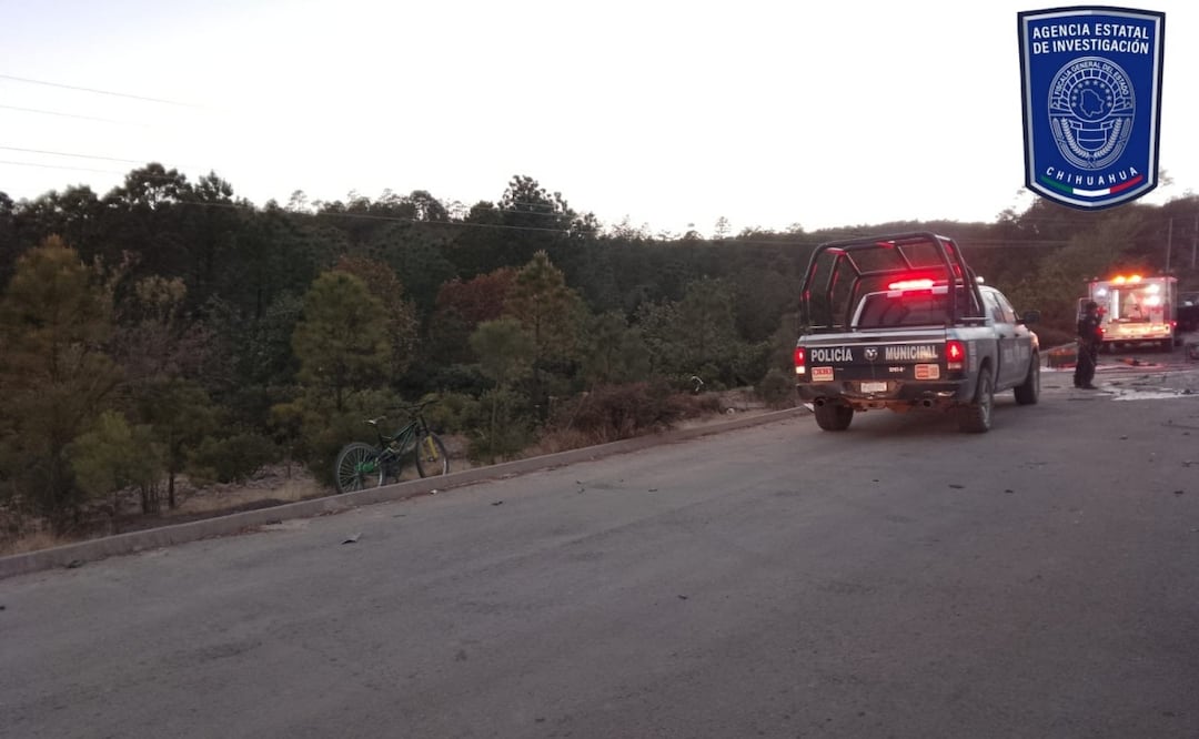 Once muertos en accidente vial en Chihuahua; presunto responsable huyó y vehículo fue retirado por hombres armados. Foto: Especial