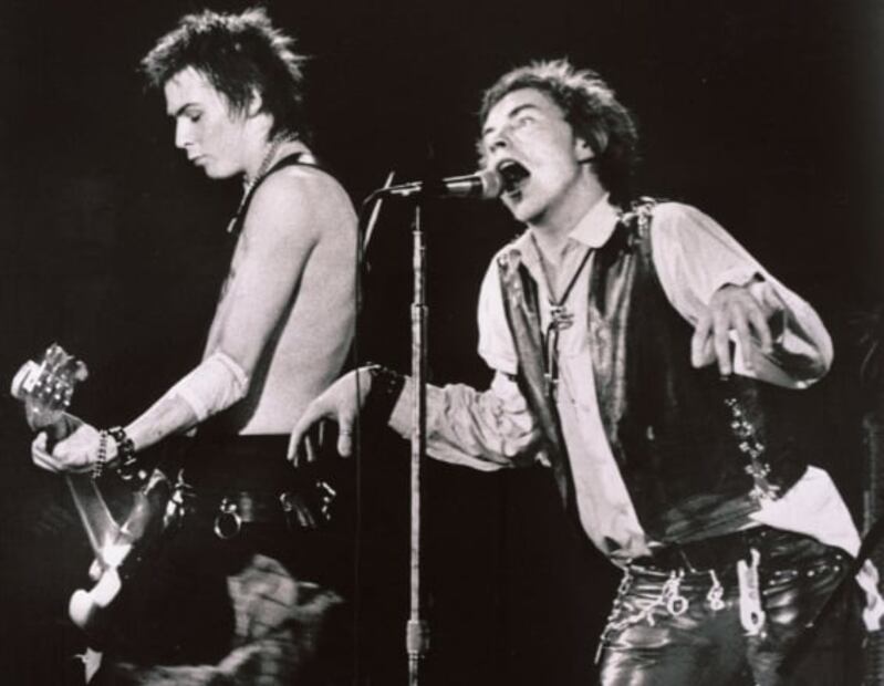 Reina Isabel II: “God Save The Queen”, la canción de Sex Pistols que protestó contra la monarquía