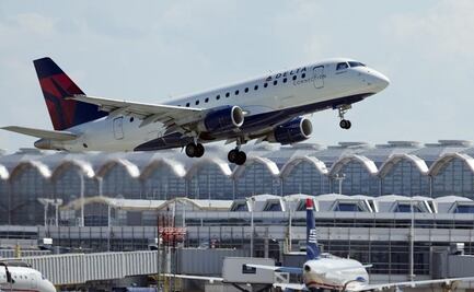 Pasajero se espanta con turbina y ocasiona desalojo de avión en AICM