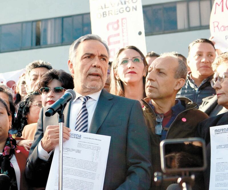 Alfonso Ramírez Cuéllar, presidente provisional de Morena, confirmó que la fecha en la que se publicará la convocatoria para el proceso interno del partido es el 29 de marzo. ARCHIVO EL UNIVERSAL