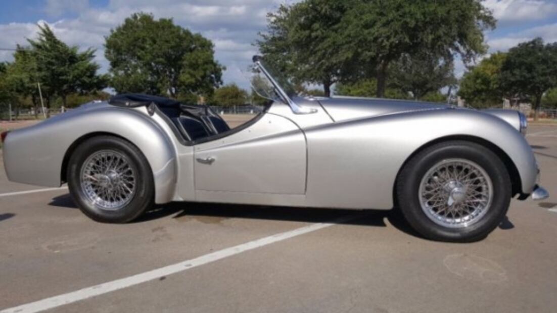 Un Triumph TR2, un Rolex GMT y un Breitling Cockpit