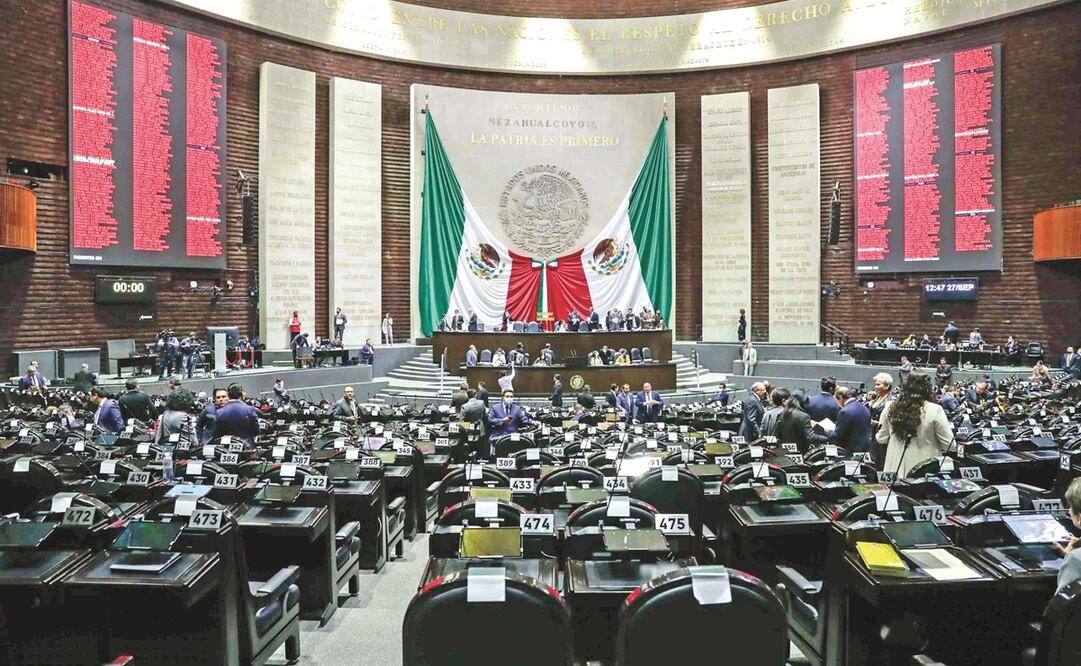 Diputados de Morena y aliados insistieron en avalar su acción de recorte al gasto del INE en 2022.