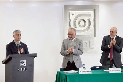 Ratifican a López Ayllón en el CIDE