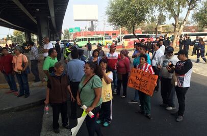 Bloqueo afecta calzada Ignacio Zaragoza