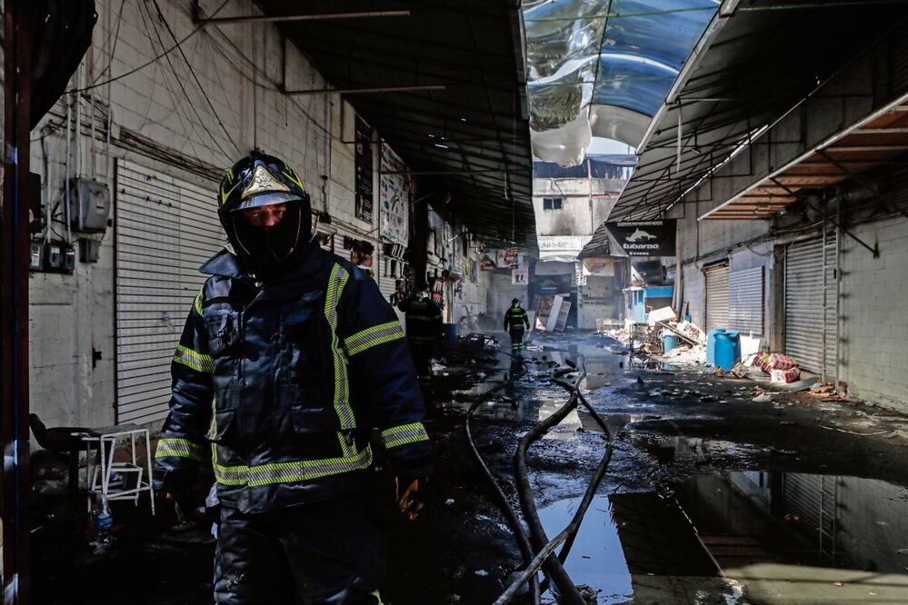 La conflagración afectó a 20 locales aunque no hubo personas heridas ni fallecidas, reportaron autoridades capitalinas. Foto: Gabriel Pano/El Universal