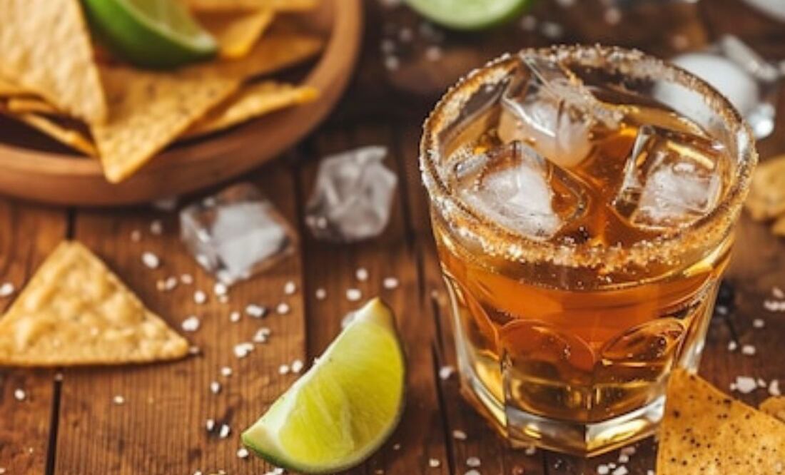 El tequila es una de las bebidas más emblemáticas de México. Fuente: Freepik.
