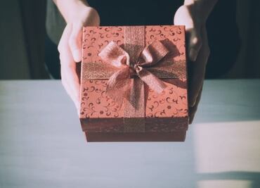 Esta guía de regalos para Navidad salvará tu billetera