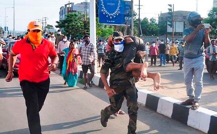 Al menos 11 muertos y miles de afectados tras fuga de gas en la India